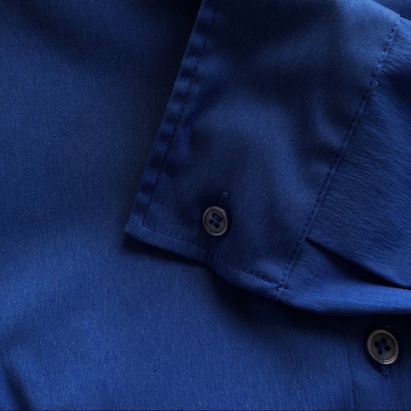 Como Women’s Dress Shirt. Flattery Fitted - Picture 3 of 4